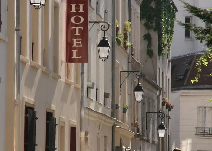 Hotel Du Roussillon Paris